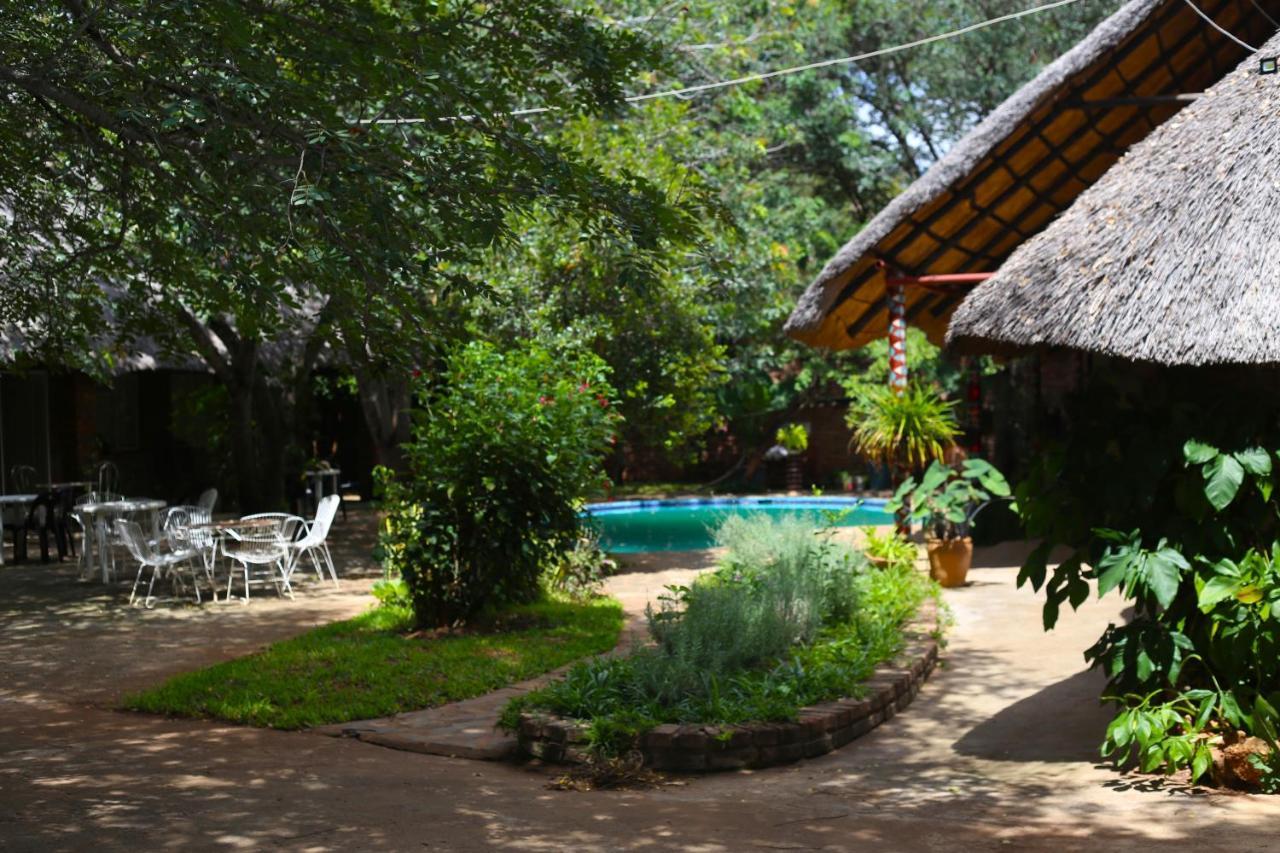Mawuya Lodge Victoria Falls Exterior photo
