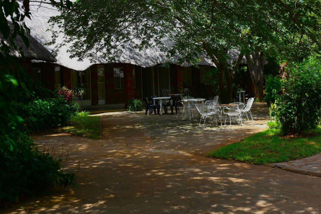 Mawuya Lodge Victoria Falls Exterior photo