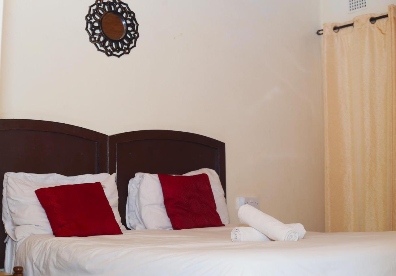 Mawuya Lodge Victoria Falls Exterior photo