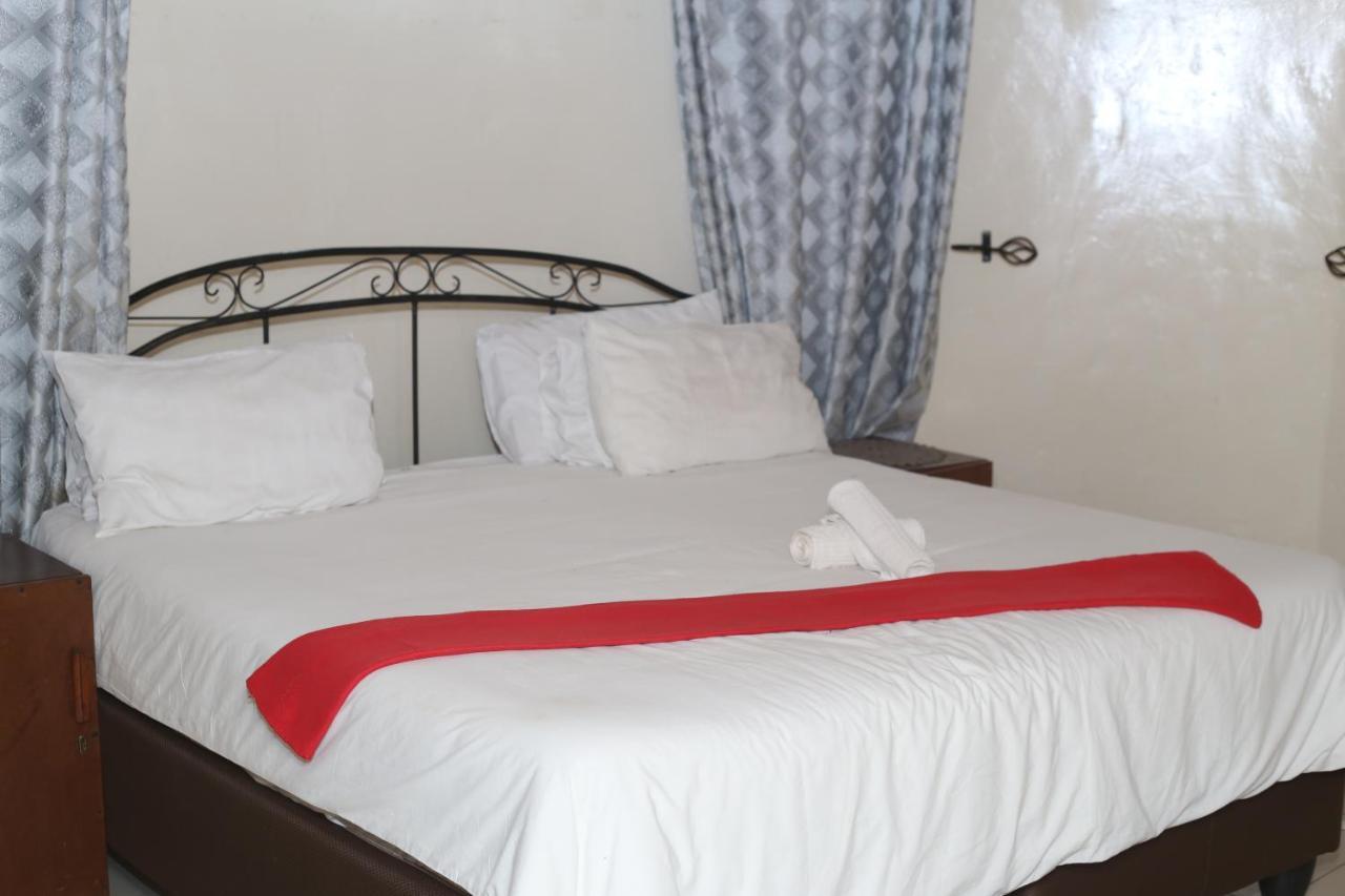 Mawuya Lodge Victoria Falls Exterior photo